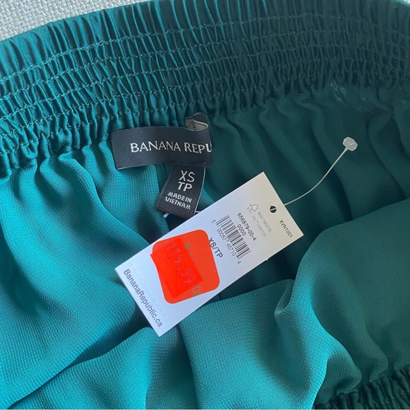 🍂fall drop🍂 NWT Emerald Green Banana Republic Satin Skirt - Picture 6 of 7